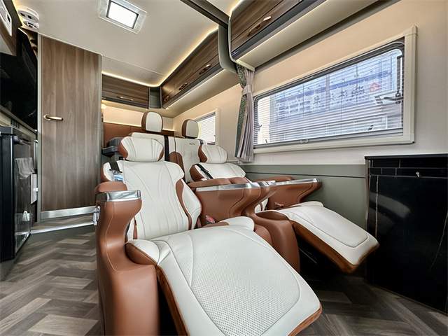 饰 瑞弗FT800商旅房车超带感麻将胡了网址23T动力+豪华内(图4) 饰 瑞弗FT800商旅房车超带感麻将胡了网址23T动力+豪华内(图4)